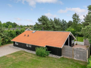 Holiday Home Hithin - 800m from the sea by Interhome, Bogø By